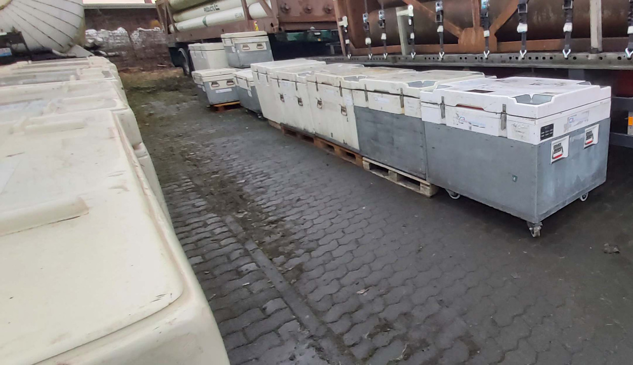 Dry ice containers used for dry ice (Trockeneis) boxes - Vekselflak - varebil: bilde 3 Dry ice containers used for dry ice (Trockeneis) boxes - Vekselflak - varebil: bilde 3