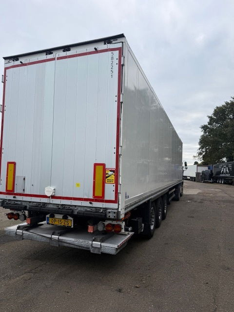 Schmitz Cargobull Gesloten oplegger - Skapsemi: bilde 2 Schmitz Cargobull Gesloten oplegger - Skapsemi: bilde 2