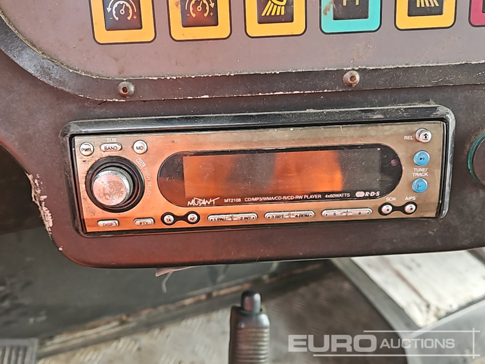 Feiebil 2009 Scarab 4x2 Road Sweeper, Reverse Camera, Automatic Gearbox: bilde 25