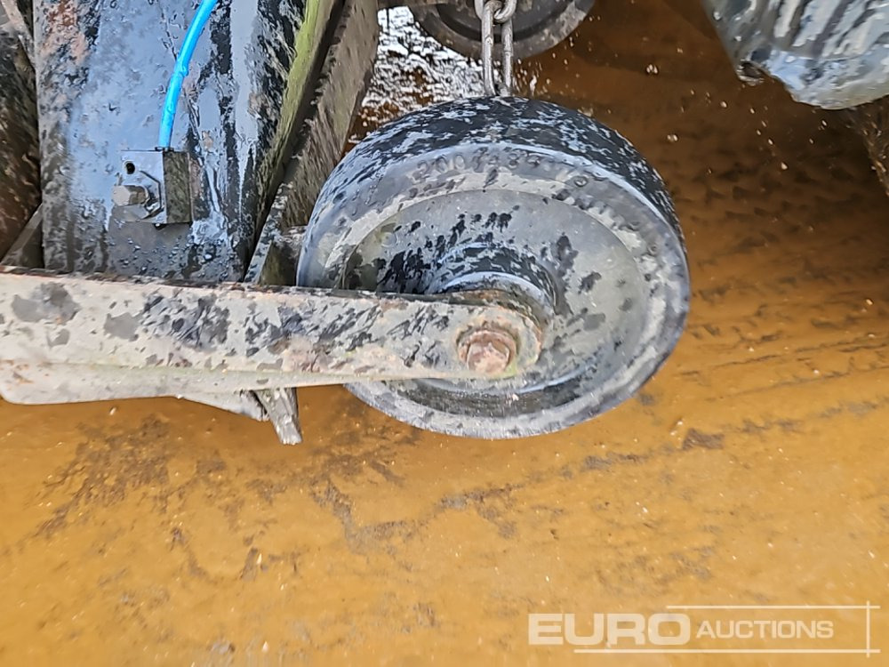 Feiebil 2009 Scarab 4x2 Road Sweeper, Reverse Camera, Automatic Gearbox: bilde 20