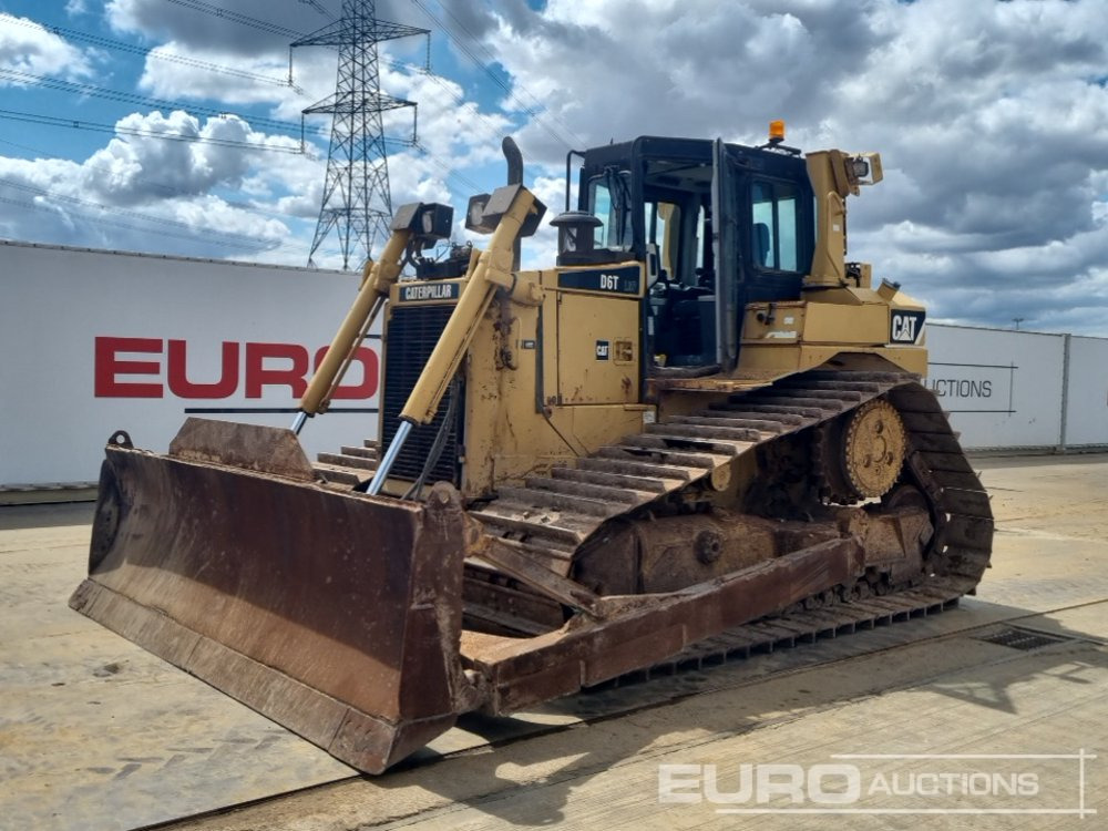 2011 CAT D6T - Bulldozer: bilde 1 2011 CAT D6T - Bulldozer: bilde 1