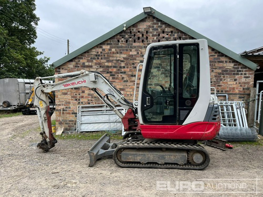 2013 Takeuchi TB228 - Minigraver: bilde 2 2013 Takeuchi TB228 - Minigraver: bilde 2