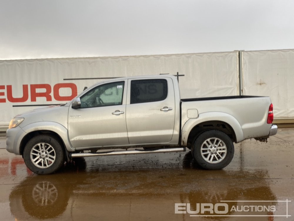 2013 Toyota Hilux Invincible - Pickup: bilde 2 2013 Toyota Hilux Invincible - Pickup: bilde 2