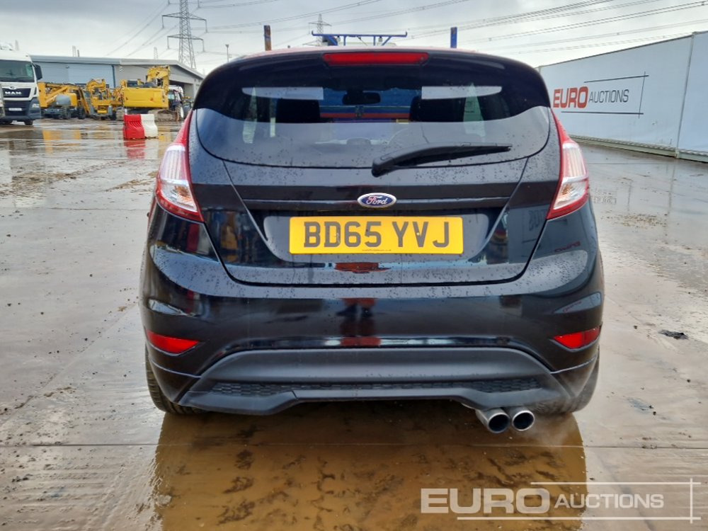 2015 Ford Fiesta - Personenbil: bilde 4 2015 Ford Fiesta - Personenbil: bilde 4