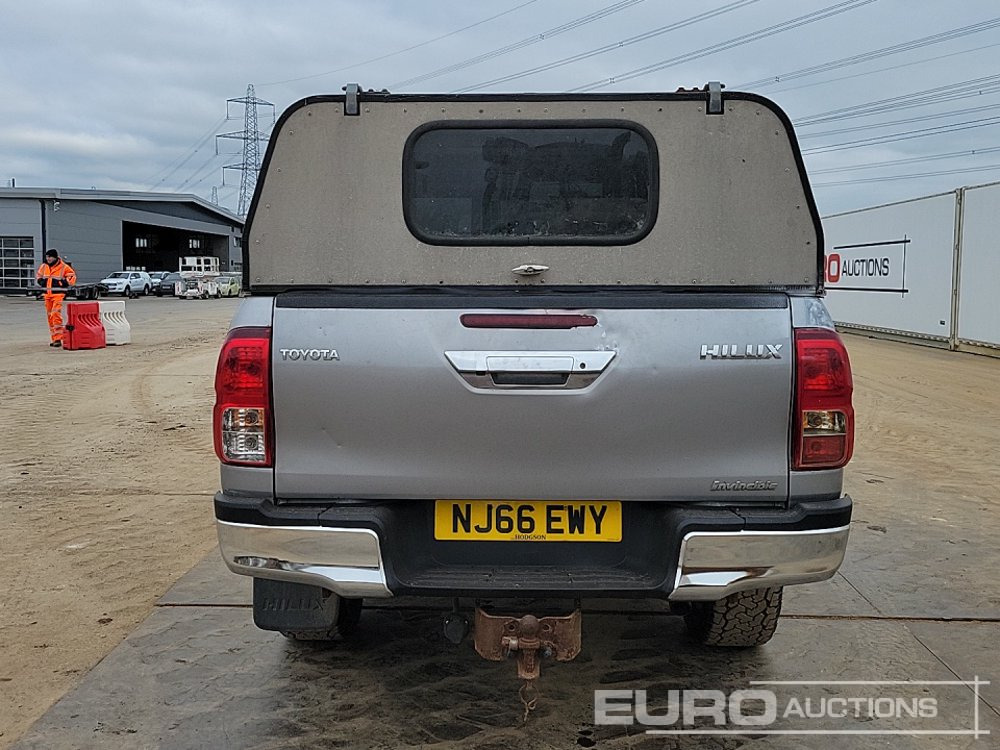 2016 Toyota Hilux Invincible - Pickup: bilde 4 2016 Toyota Hilux Invincible - Pickup: bilde 4