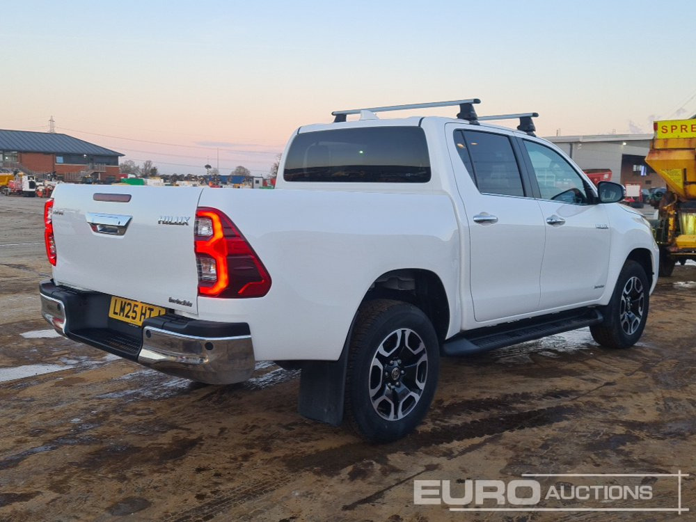2025 Toyota Hilux Invincible - Pickup: bilde 5 2025 Toyota Hilux Invincible - Pickup: bilde 5