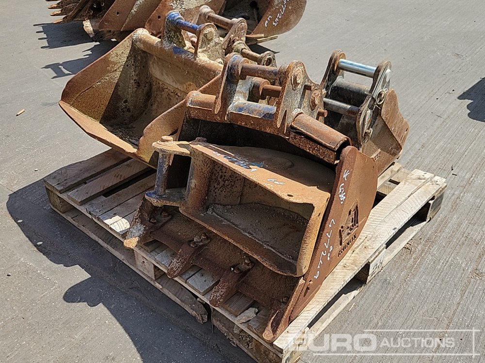 24", 24", 12", 12", 10", 8" Digging Bucket 30-35mm Pin to suit Mini Excavator - Skuffe: bilde 1 24", 24", 12", 12", 10", 8" Digging Bucket 30-35mm Pin to suit Mini Excavator - Skuffe: bilde 1