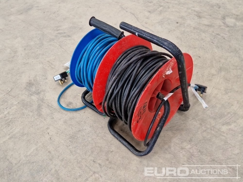 50m & 25m Extension Lead (2 of) - Anleggsmaskiner: bilde 1 50m & 25m Extension Lead (2 of) - Anleggsmaskiner: bilde 1