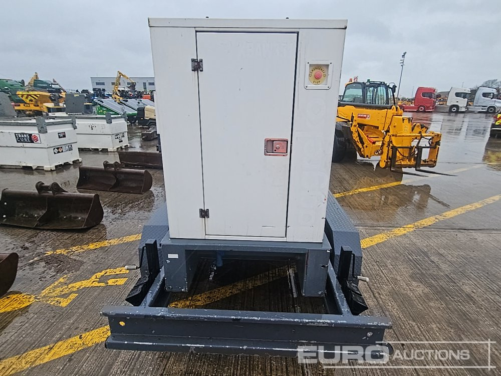 Aggreko 30kVA Generator, 4 Cylinder Engine, Twin AxleTrailer - Elektrisk generator: bilde 4 Aggreko 30kVA Generator, 4 Cylinder Engine, Twin AxleTrailer - Elektrisk generator: bilde 4