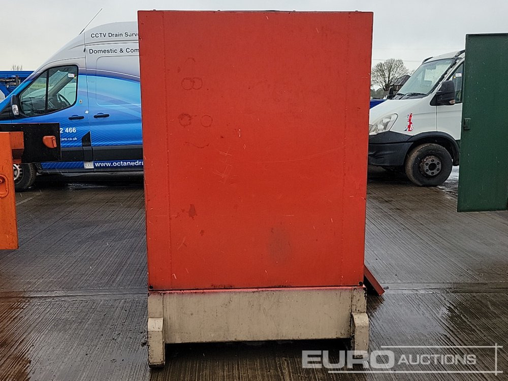 Aggreko Generator, 6 Cylinder Engine - Elektrisk generator: bilde 4 Aggreko Generator, 6 Cylinder Engine - Elektrisk generator: bilde 4