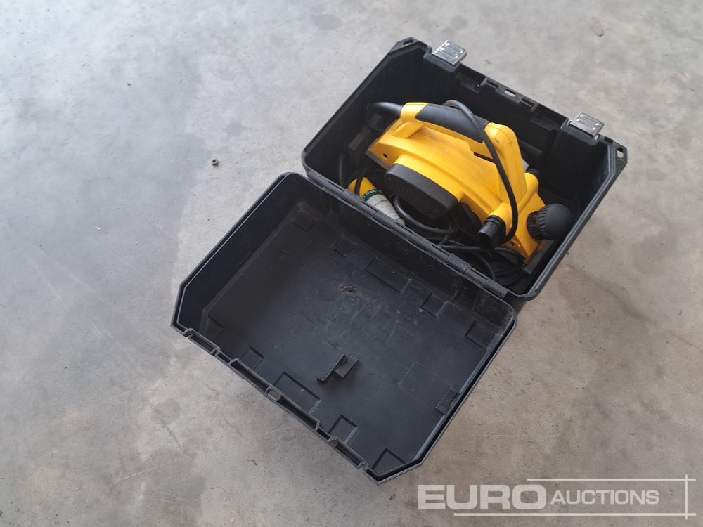 Dewalt DW678L 110 Volt Planer - Anleggsmaskiner: bilde 5 Dewalt DW678L 110 Volt Planer - Anleggsmaskiner: bilde 5