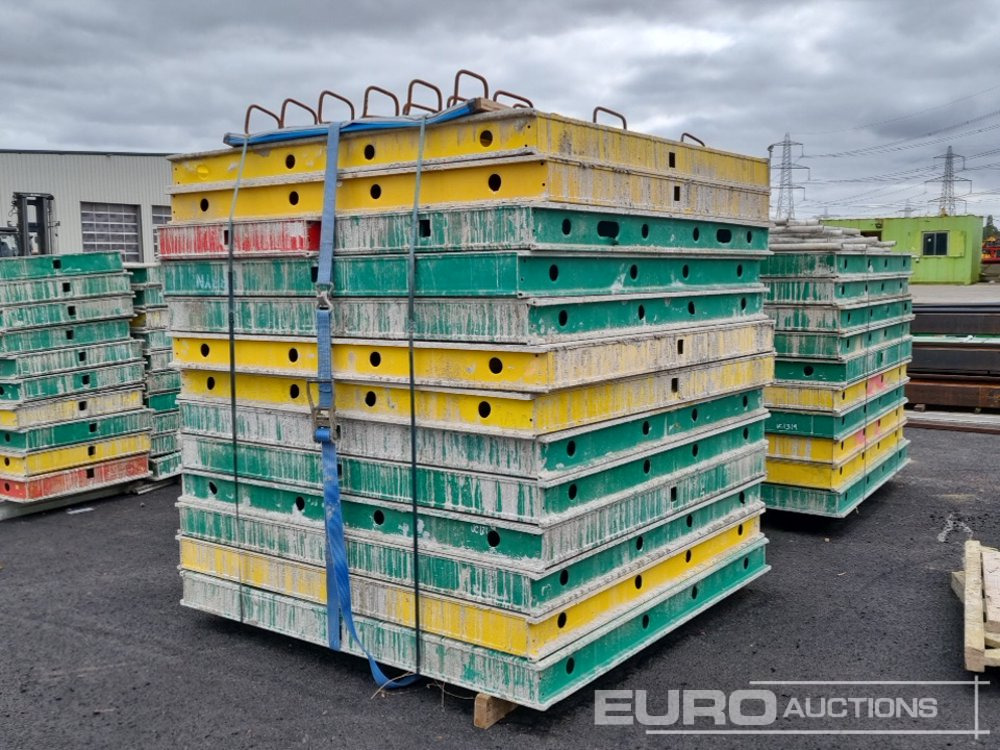 Hunnebeck Concrete Slab Formwork1.8m x 1.8m Panel (22 of), 1.8m x 0.9m Panel (2 of) - Anleggsmaskiner: bilde 1 Hunnebeck Concrete Slab Formwork1.8m x 1.8m Panel (22 of), 1.8m x 0.9m Panel (2 of) - Anleggsmaskiner: bilde 1