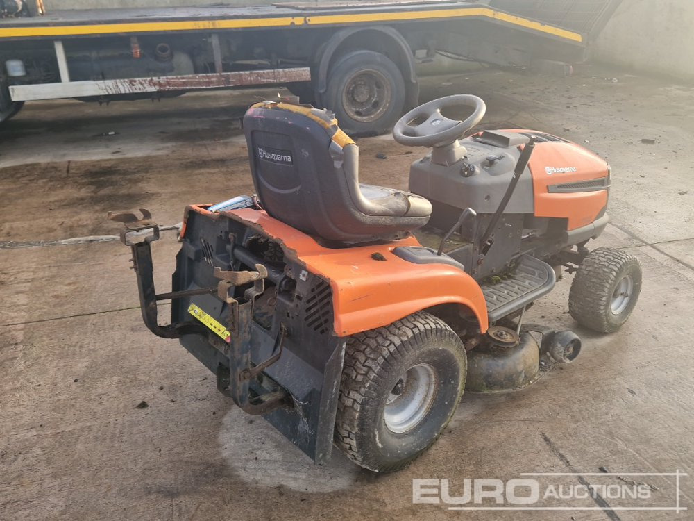 Husqvarna Petrol Ride on Lawnmower (Non Runner) - Gressklipper: bilde 3 Husqvarna Petrol Ride on Lawnmower (Non Runner) - Gressklipper: bilde 3