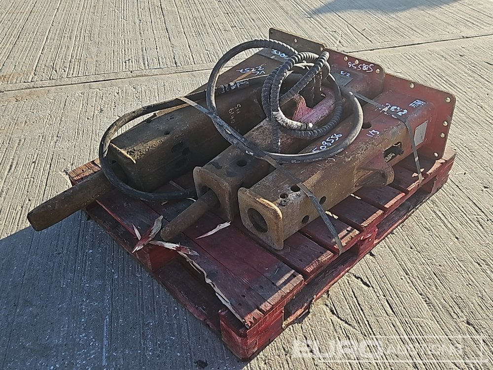 Hydraulic Breaker (3 of) - Hydraulisk hammer: bilde 1 Hydraulic Breaker (3 of) - Hydraulisk hammer: bilde 1