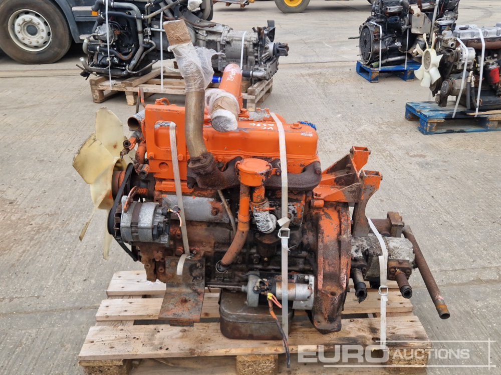 Isuzu 4 Cylinder Engine, Pump - Motor: bilde 3 Isuzu 4 Cylinder Engine, Pump - Motor: bilde 3