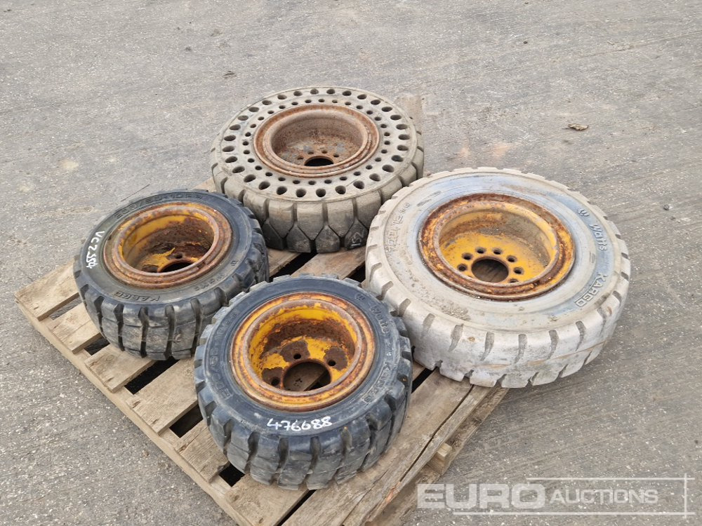 JCB Selection of Tyres to suit Teletruck - Dekk: bilde 1 JCB Selection of Tyres to suit Teletruck - Dekk: bilde 1