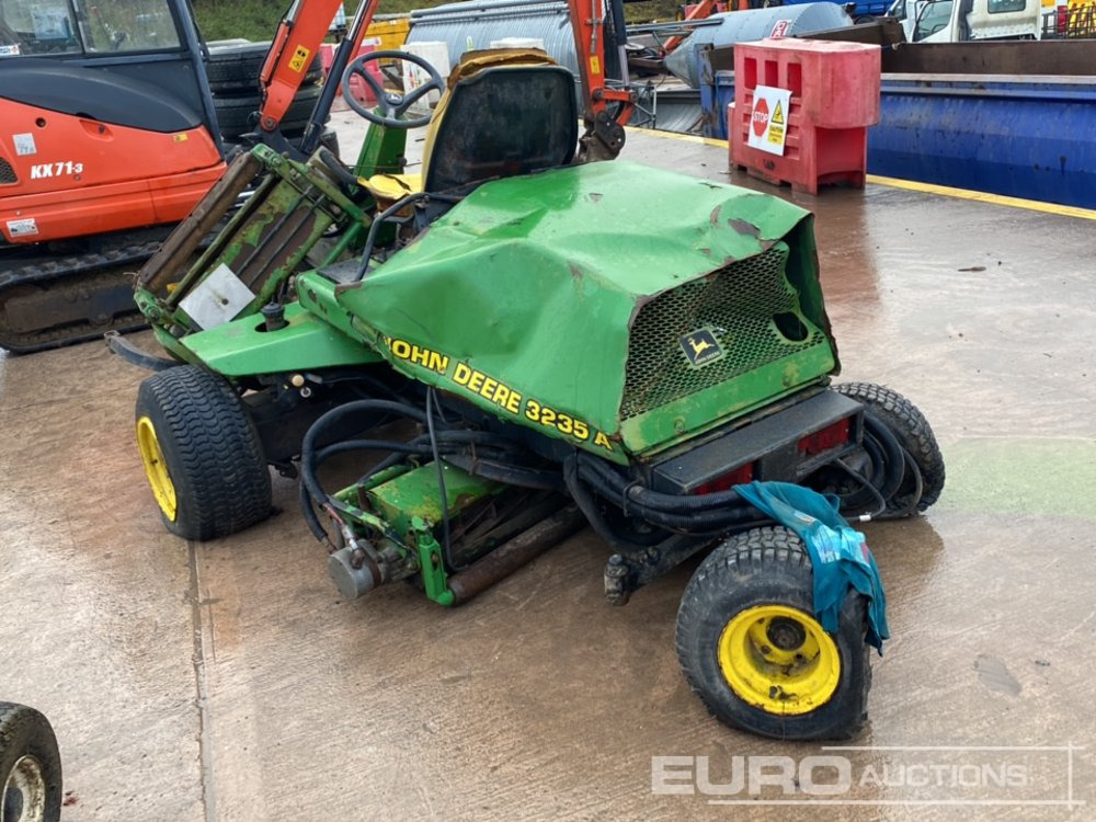 John Deere 3235A - Gressklipper: bilde 3 John Deere 3235A - Gressklipper: bilde 3