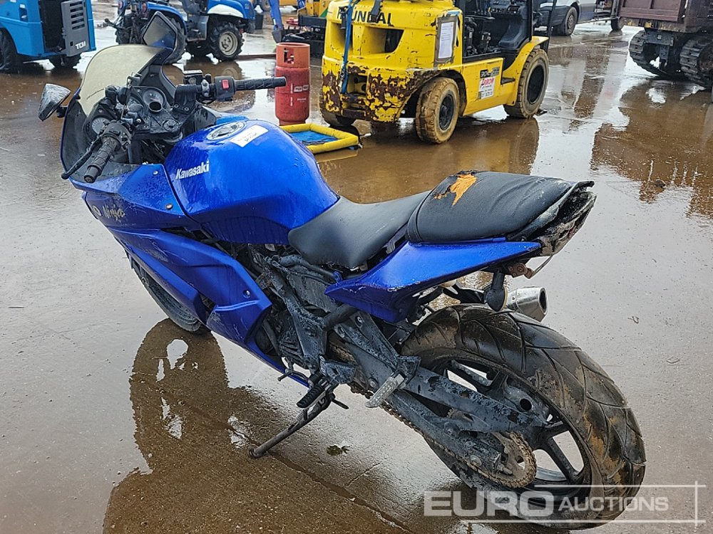 Kawasaki Ninja - Motorsykkel: bilde 3 Kawasaki Ninja - Motorsykkel: bilde 3