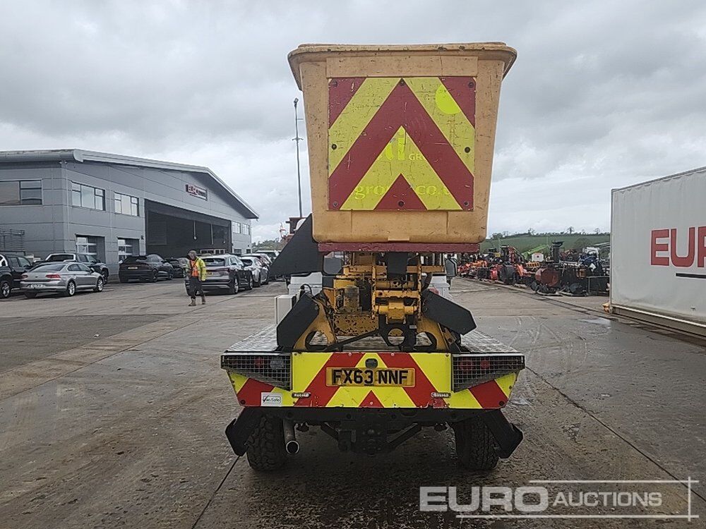 Land Rover Defender - Persontransport: bilde 4 Land Rover Defender - Persontransport: bilde 4