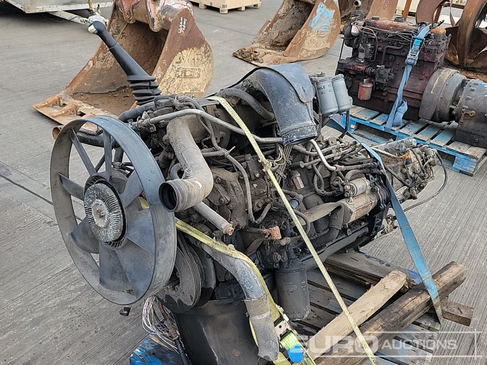 MAN 6 Cylinder Engine, Gearbox - Motor: bilde 1 MAN 6 Cylinder Engine, Gearbox - Motor: bilde 1
