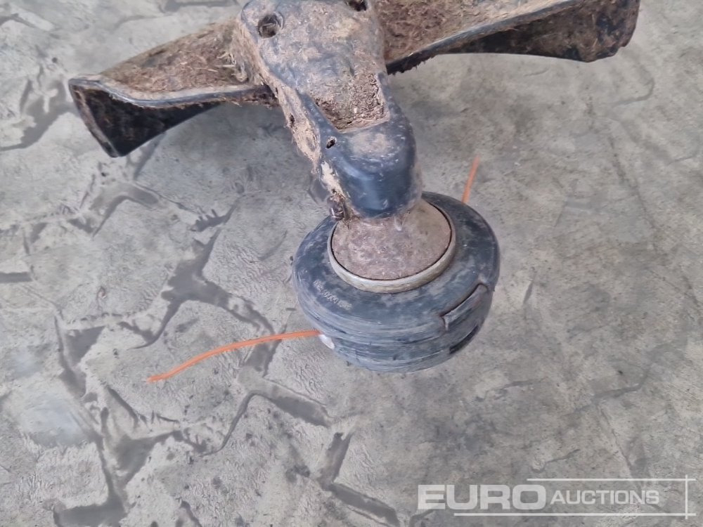 Makita Petrol Strimmer - Verkstedutstyr: bilde 5 Makita Petrol Strimmer - Verkstedutstyr: bilde 5