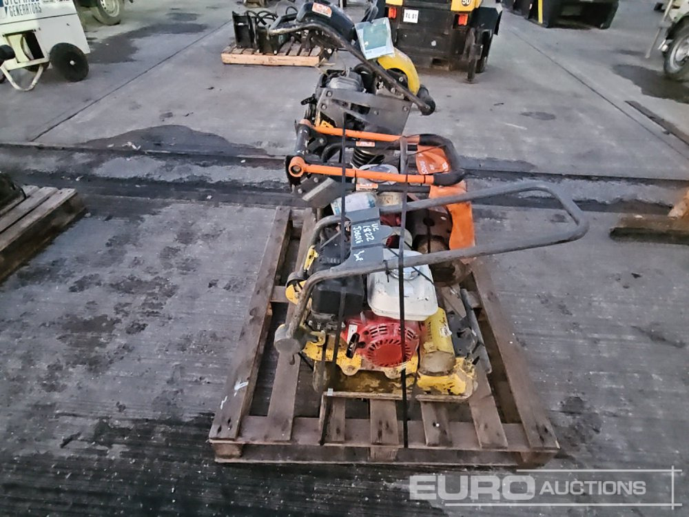 Petrol Compaction Plate, Honda Engine (2 of), Atlas Copco LT5005 Petrol Trench Compactor, Honda Engine - Asfaltteknikk: bilde 4 Petrol Compaction Plate, Honda Engine (2 of), Atlas Copco LT5005 Petrol Trench Compactor, Honda Engine - Asfaltteknikk: bilde 4