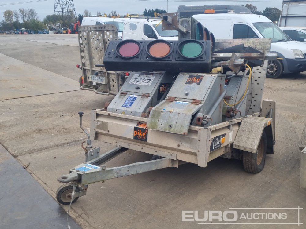 Pike Signals Single Axle Plant Trailer, Ramp, 4 Way Traffic Light System - Maskinhenger: bilde 1 Pike Signals Single Axle Plant Trailer, Ramp, 4 Way Traffic Light System - Maskinhenger: bilde 1