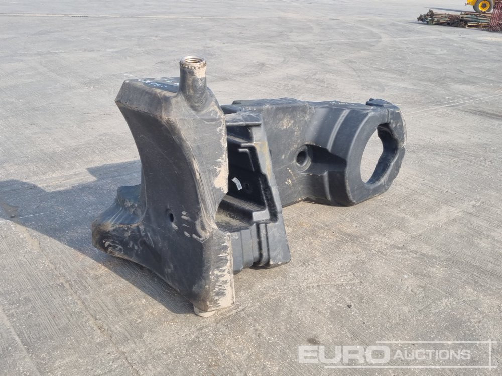 Plastic Fuel Tank to suit John Deere Tractor - Anleggsmaskiner: bilde 1 Plastic Fuel Tank to suit John Deere Tractor - Anleggsmaskiner: bilde 1