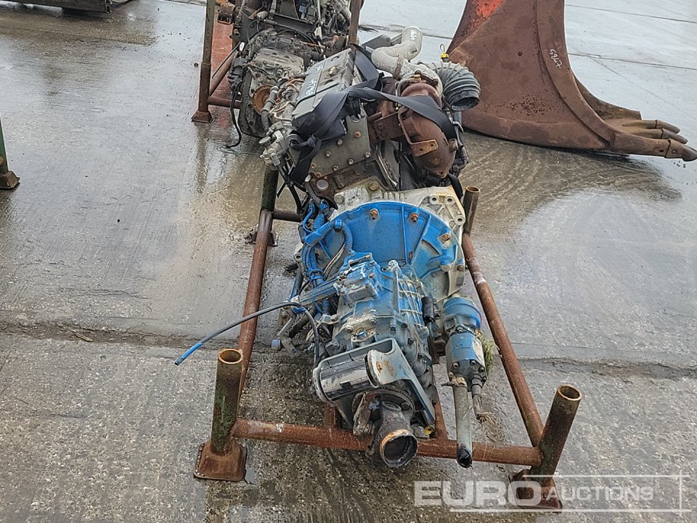 Renault 4 Cylinder Engine, Gearbox - Motor: bilde 4 Renault 4 Cylinder Engine, Gearbox - Motor: bilde 4
