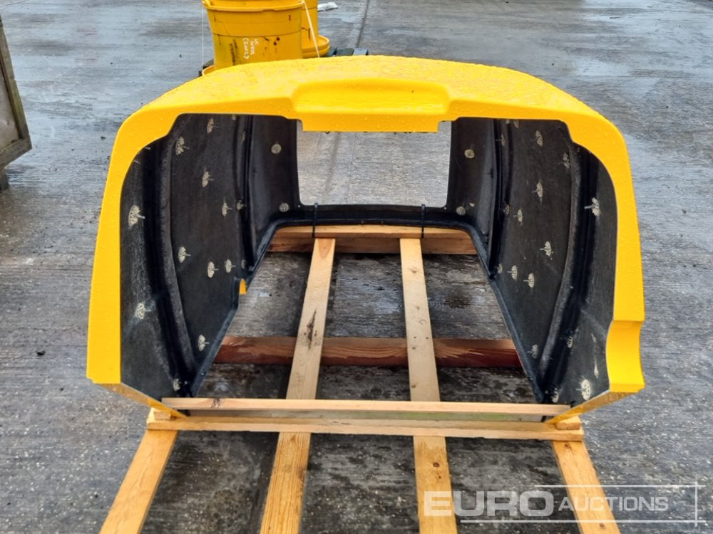 JCB Bonnet Cover to suit 772 - Reservedeler: bilde 4 JCB Bonnet Cover to suit 772 - Reservedeler: bilde 4