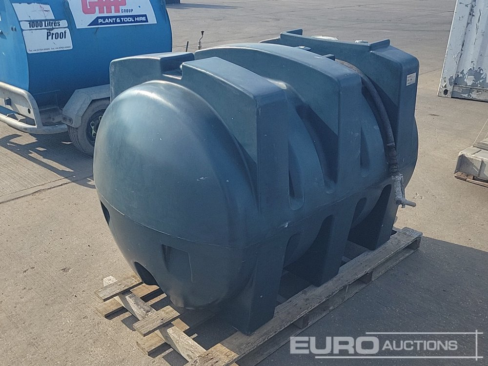 Titan Static Plastic Oil Bowser - Lagringstank: bilde 1 Titan Static Plastic Oil Bowser - Lagringstank: bilde 1