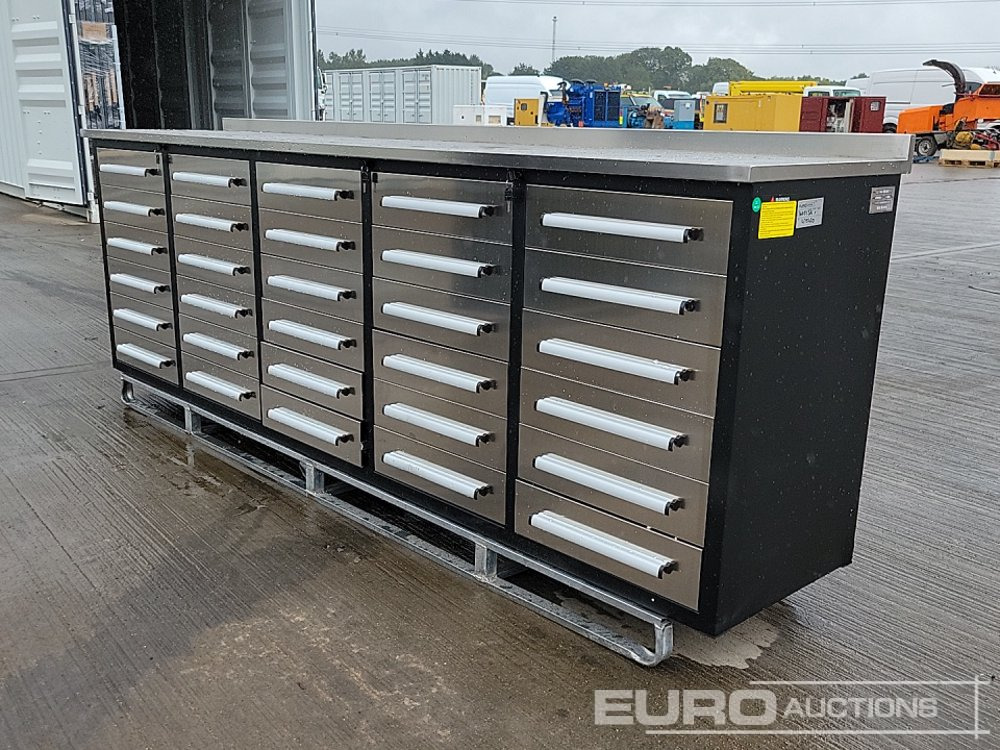 Unused 2025 10' Work Bench, 30 Drawers - Verkstedutstyr: bilde 1 Unused 2025 10' Work Bench, 30 Drawers - Verkstedutstyr: bilde 1