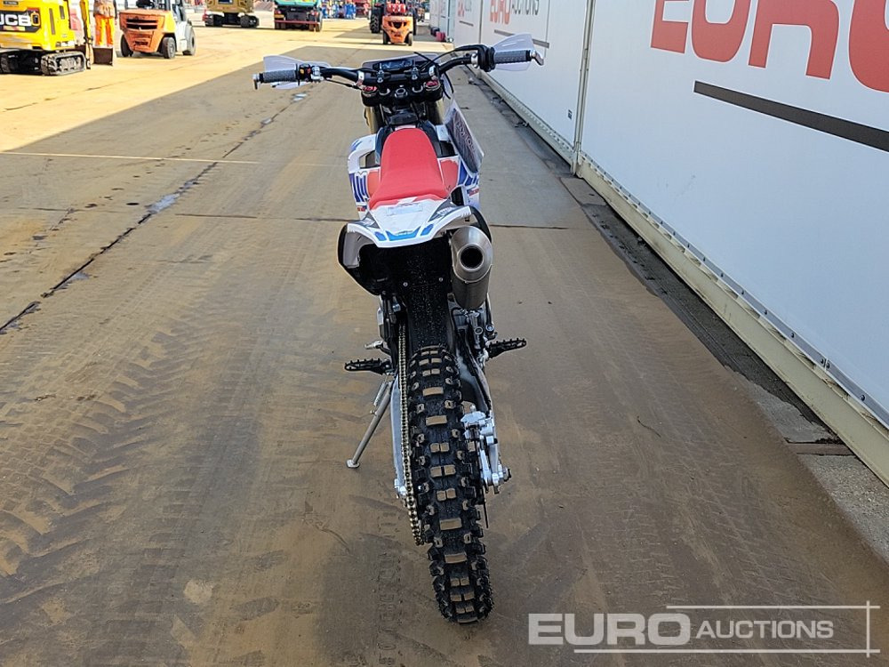 Unused 2025 Apollo Storm 300cc Motorcross Bike, 21" Front, 18" Rear Tyres, Electric Start, Air Cooled, Hydraulic Suspension, Disc Brakes, Lighting Kit (UNASSEMBLED) - Motorsykkel: bilde 4 Unused 2025 Apollo Storm 300cc Motorcross Bike, 21" Front, 18" Rear Tyres, Electric Start, Air Cooled, Hydraulic Suspension, Disc Brakes, Lighting Kit (UNASSEMBLED) - Motorsykkel: bilde 4