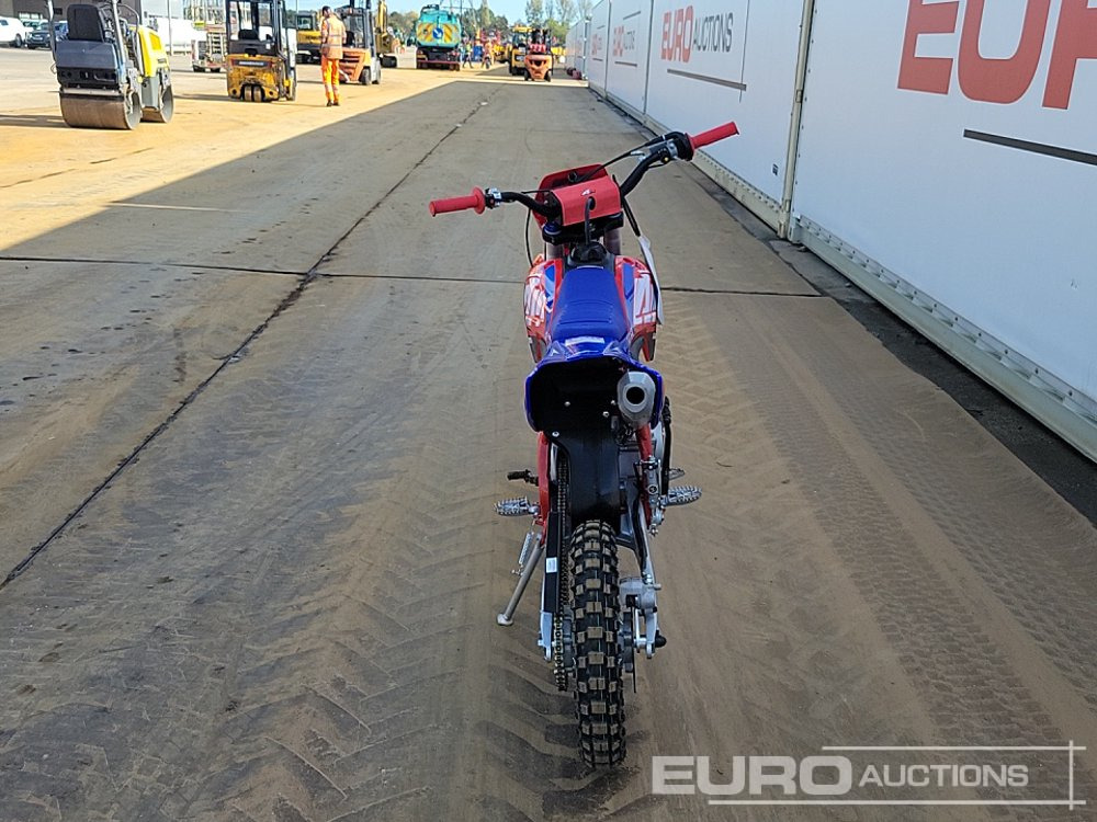 Unused 2025 Apollo Thunder 125cc Motorcross Bike, 14" Front, 12" Rear Tyres, Electric Start, Air Cooled, Hydraulic Suspension, Disc Brakes, Lighting Kit - Motorsykkel: bilde 4 Unused 2025 Apollo Thunder 125cc Motorcross Bike, 14" Front, 12" Rear Tyres, Electric Start, Air Cooled, Hydraulic Suspension, Disc Brakes, Lighting Kit - Motorsykkel: bilde 4