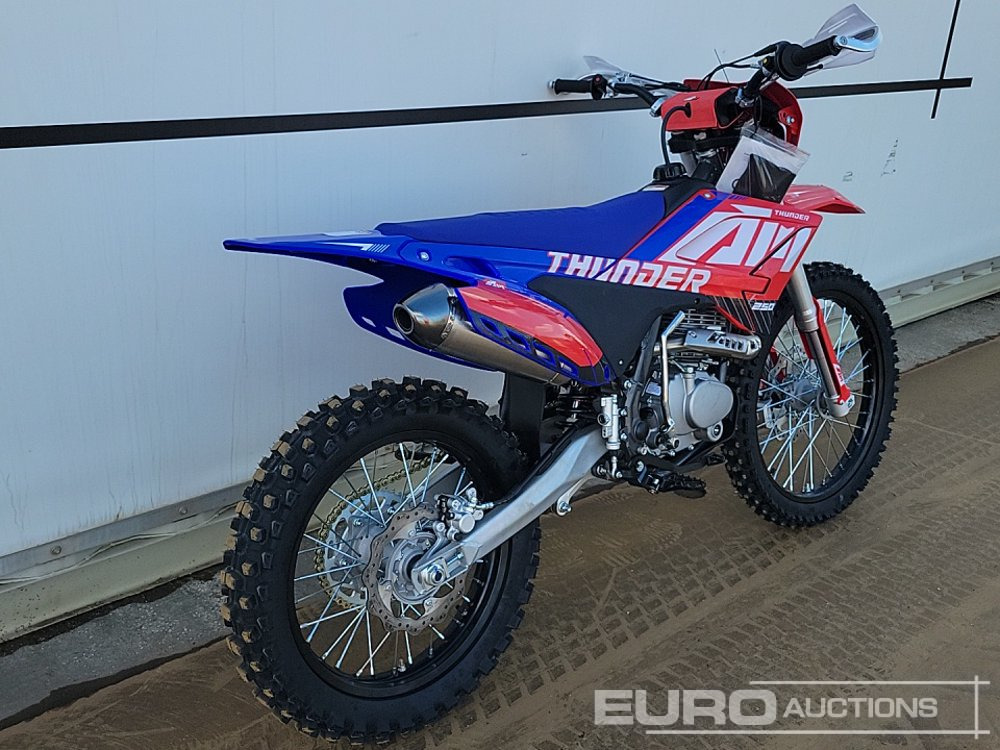 Unused 2025 Apollo Thunder 250cc Motorcross Bike, 21" Front, 18" Rear Tyres, Electric Start, Air Cooled, Hydraulic Suspension, Disc Brakes, Lighting Kit (UNASSEMBLED) - Motorsykkel: bilde 4 Unused 2025 Apollo Thunder 250cc Motorcross Bike, 21" Front, 18" Rear Tyres, Electric Start, Air Cooled, Hydraulic Suspension, Disc Brakes, Lighting Kit (UNASSEMBLED) - Motorsykkel: bilde 4