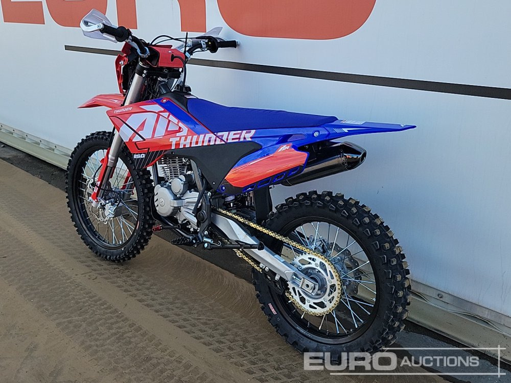 Unused 2025 Apollo Thunder 250cc Motorcross Bike, 21" Front, 18" Rear Tyres, Electric Start, Air Cooled, Hydraulic Suspension, Disc Brakes, Lighting Kit (UNASSEMBLED) - Motorsykkel: bilde 3 Unused 2025 Apollo Thunder 250cc Motorcross Bike, 21" Front, 18" Rear Tyres, Electric Start, Air Cooled, Hydraulic Suspension, Disc Brakes, Lighting Kit (UNASSEMBLED) - Motorsykkel: bilde 3