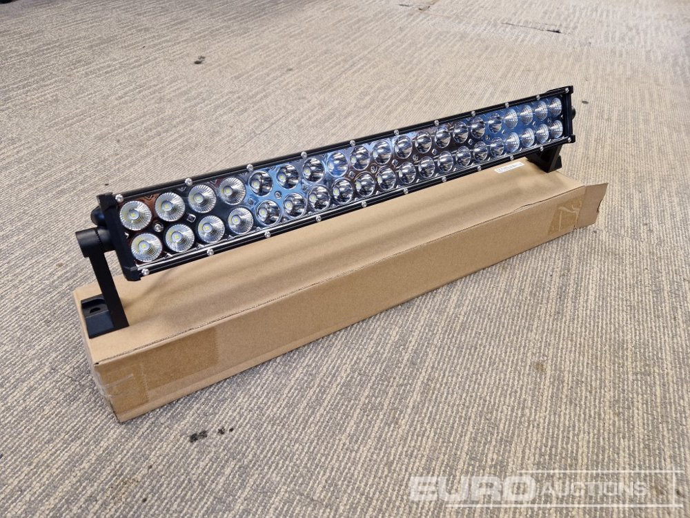 Unused 21.5" 120W Combo Beam LED Light Bar, Mounting Brackets, IP67 Waterproof - Verkstedutstyr: bilde 1 Unused 21.5" 120W Combo Beam LED Light Bar, Mounting Brackets, IP67 Waterproof - Verkstedutstyr: bilde 1