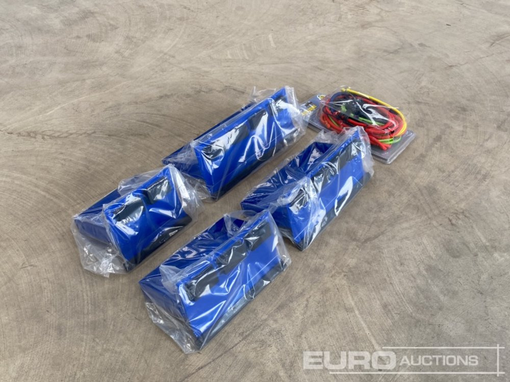 Unused 4Pc Magnetic Tool Trays, Bungee Set (2 of) - Verkstedutstyr: bilde 3 Unused 4Pc Magnetic Tool Trays, Bungee Set (2 of) - Verkstedutstyr: bilde 3
