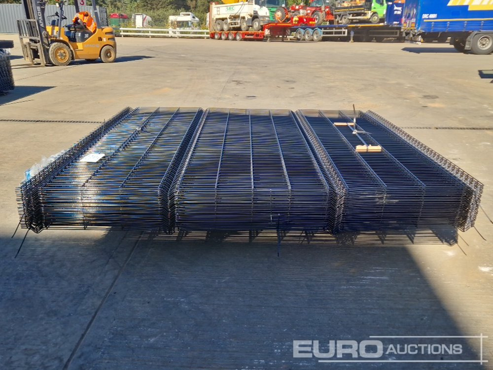 Unused Galvanised & Powder Coated Heavy Duty (5mm) Wire Mesh Fencing, 25 x H2.4m x W2.2m Panels, 26 x 60mm x 60mm x3m Posts, with Fittings (Black) - Anleggsmaskiner: bilde 2 Unused Galvanised & Powder Coated Heavy Duty (5mm) Wire Mesh Fencing, 25 x H2.4m x W2.2m Panels, 26 x 60mm x 60mm x3m Posts, with Fittings (Black) - Anleggsmaskiner: bilde 2