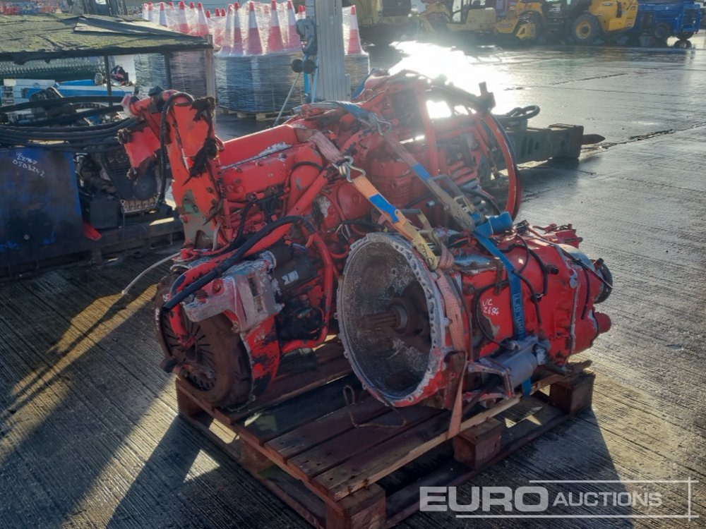 Volvo 6 Cylinder Engine, Gearbox - Motor: bilde 1 Volvo 6 Cylinder Engine, Gearbox - Motor: bilde 1