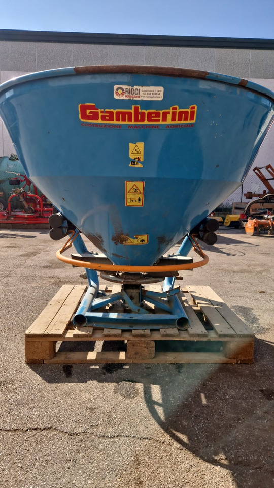 Spandiconcime usato Gamberini Magnum 750 - Gjødselspreder: bilde 3 Spandiconcime usato Gamberini Magnum 750 - Gjødselspreder: bilde 3