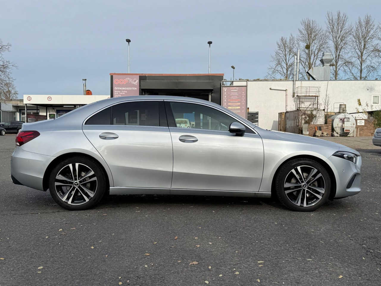 Mercedes-Benz A 200 Lim./LED/KAMERA/NAVI/SITZHZG. - Sedan: bilde 4 Mercedes-Benz A 200 Lim./LED/KAMERA/NAVI/SITZHZG. - Sedan: bilde 4