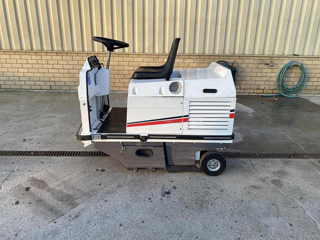 Dulevo 75 EH, Veegmachine - Industriell feiemaskin: bilde 1 Dulevo 75 EH, Veegmachine - Industriell feiemaskin: bilde 1