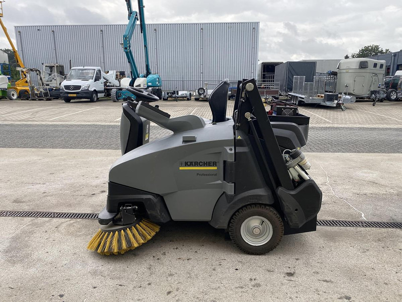 Kärcher KM 105/110 R Bp, Veegmachine, hoogkieper - Feiebil: bilde 5 Kärcher KM 105/110 R Bp, Veegmachine, hoogkieper - Feiebil: bilde 5