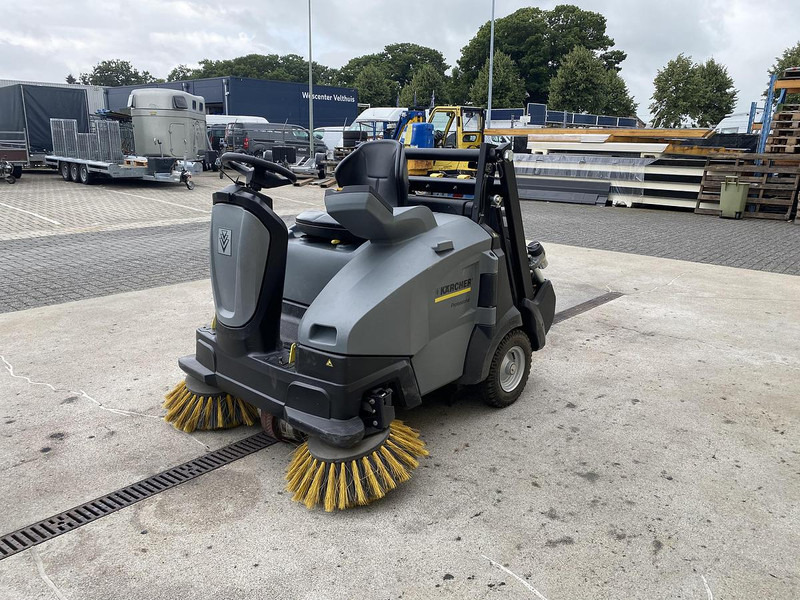Kärcher KM 105/110 R Bp, Veegmachine, hoogkieper - Feiebil: bilde 4 Kärcher KM 105/110 R Bp, Veegmachine, hoogkieper - Feiebil: bilde 4
