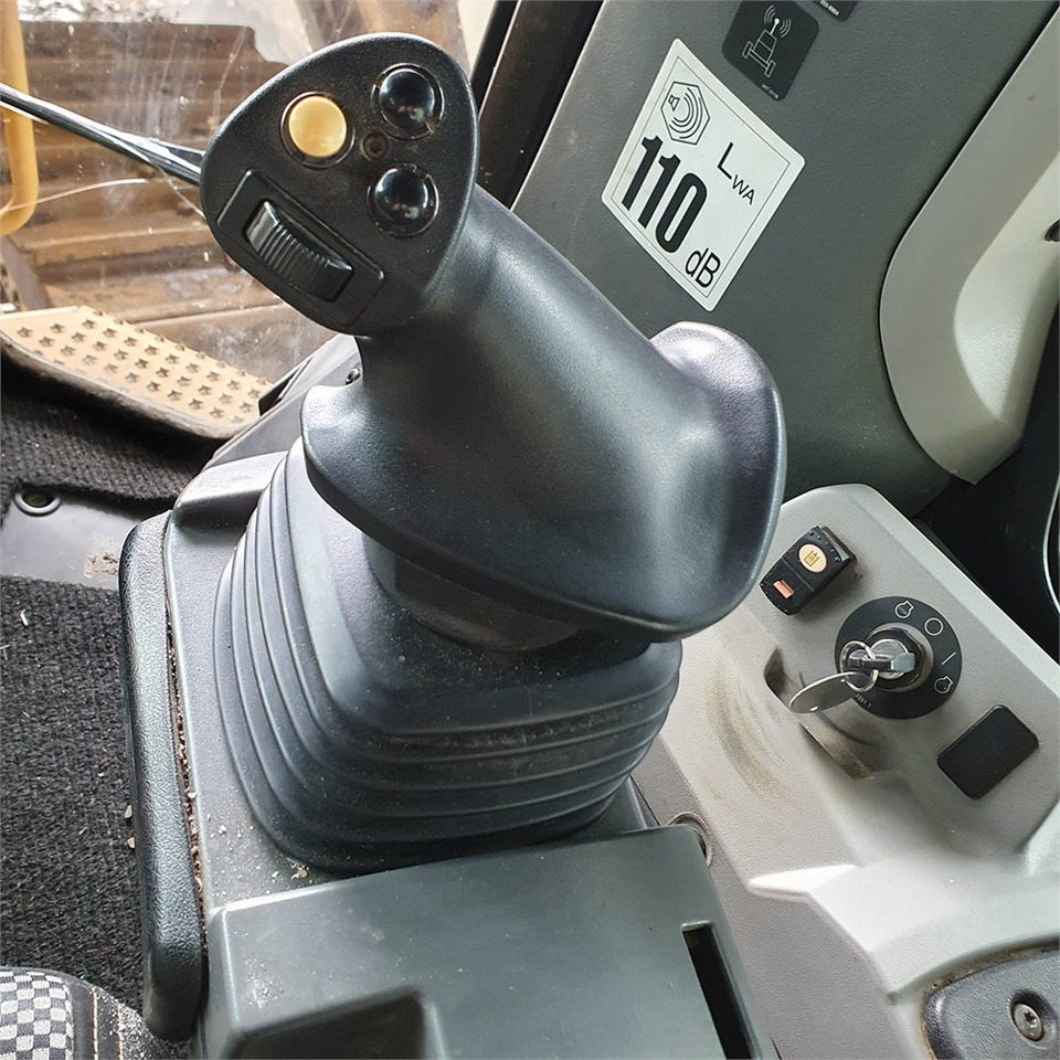 Leie Caterpillar D7E LGP Caterpillar D7E LGP: bilde 27 Leie Caterpillar D7E LGP Caterpillar D7E LGP: bilde 27