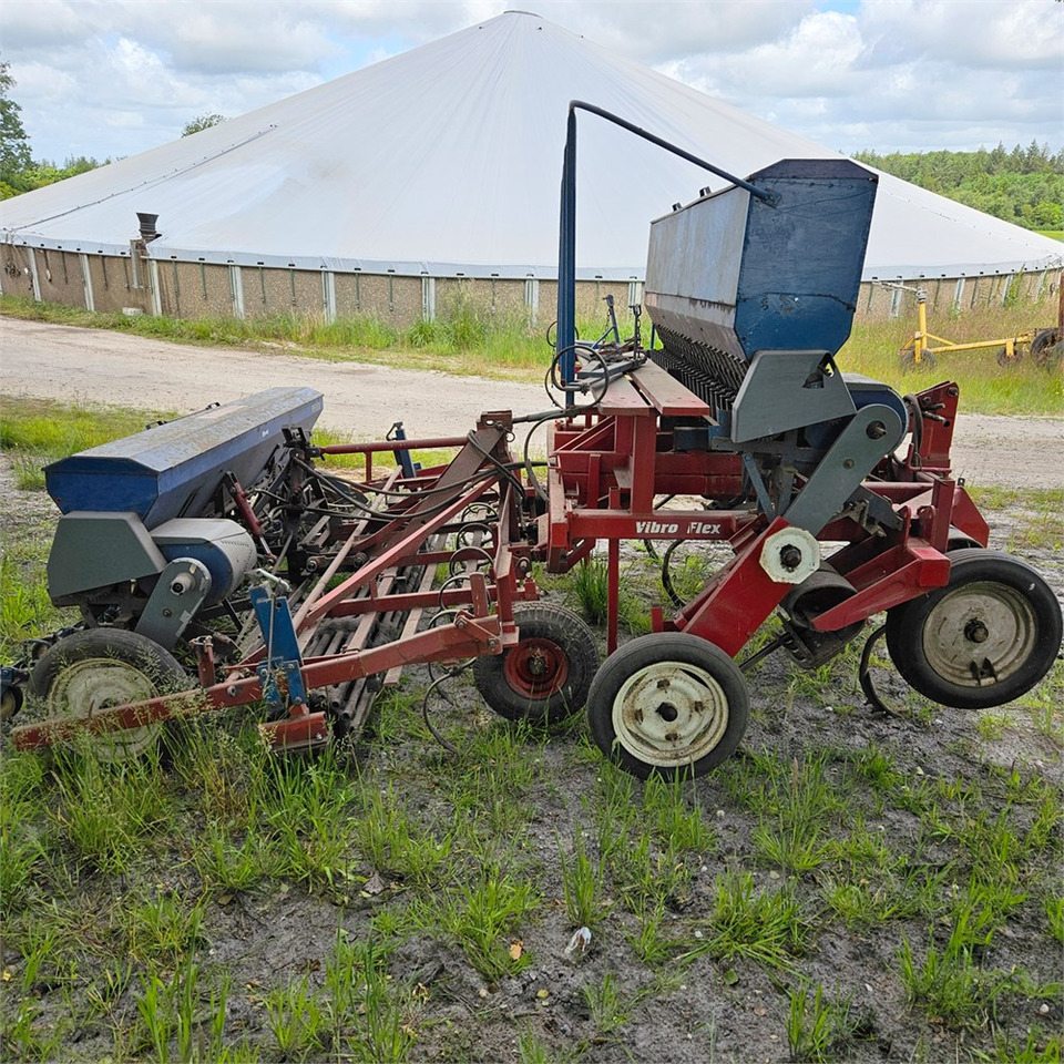 Fiona 4300 - Utstyr til såing og planting: bilde 4 Fiona 4300 - Utstyr til såing og planting: bilde 4