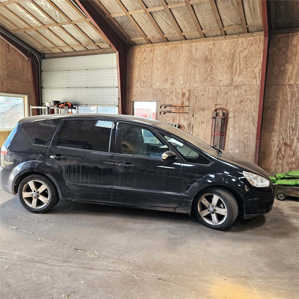 Ford S-Max - SUV: bilde 1 Ford S-Max - SUV: bilde 1