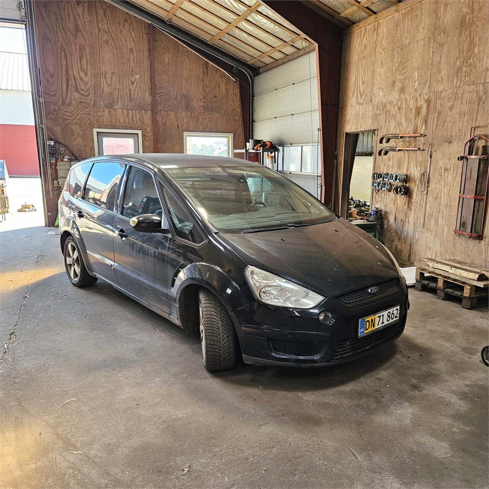 Ford S-Max - SUV: bilde 2 Ford S-Max - SUV: bilde 2