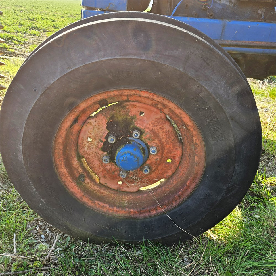 Traktor Ford T2: bilde 26 Traktor Ford T2: bilde 26